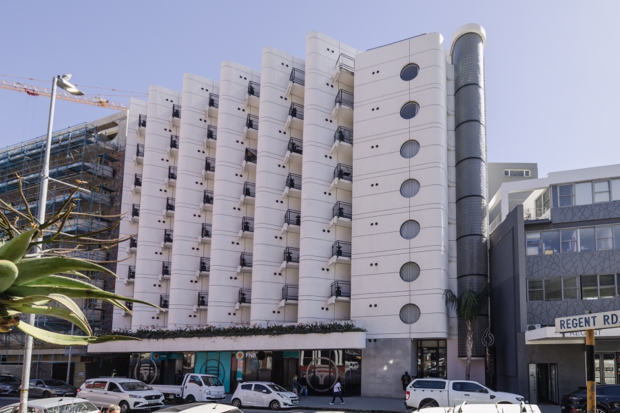 1 Bedroom Property for Sale in Sea Point Western Cape